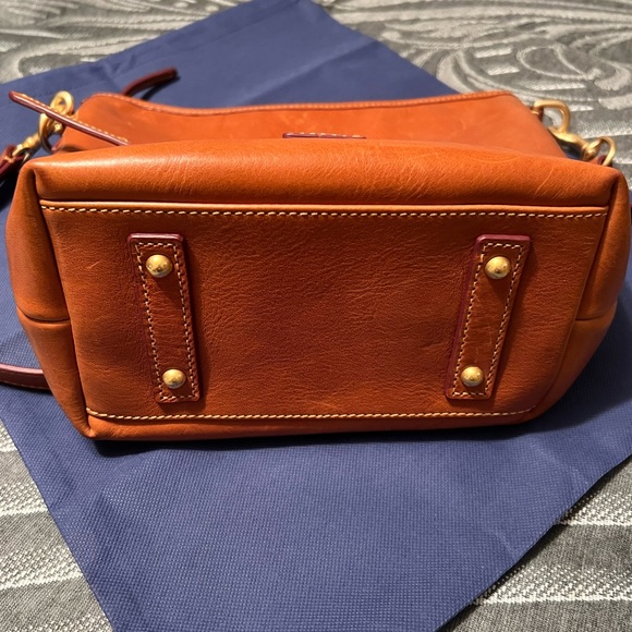 Dooney and Bourke Leather Purse - Picture 4 of 9